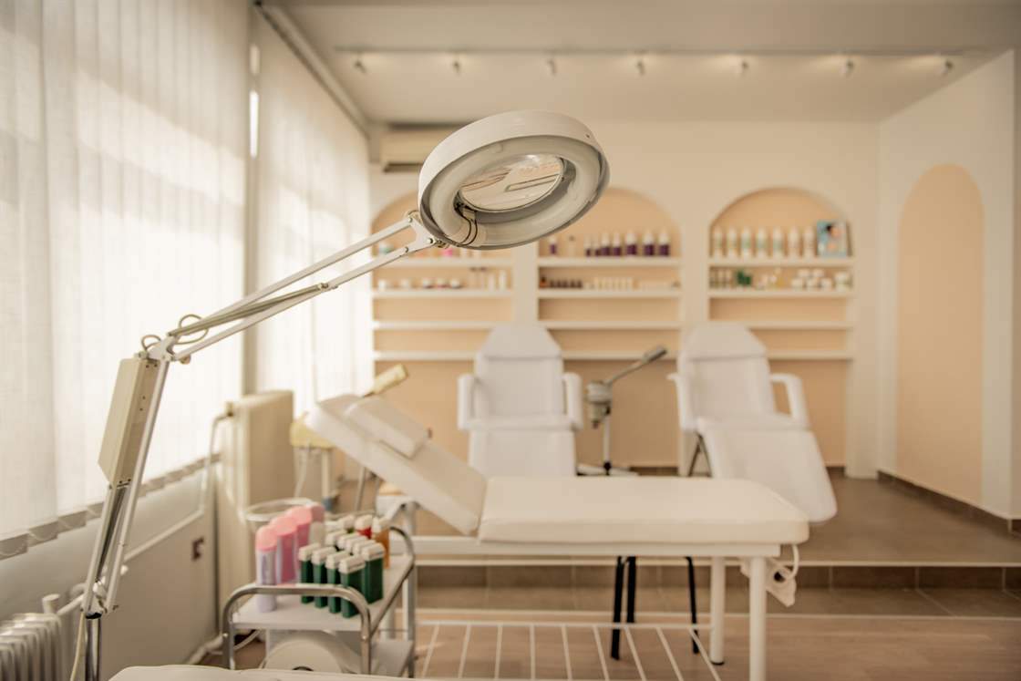 INSTITUTE & SPA seminaria